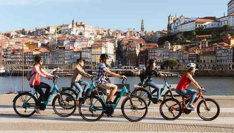Tour en vélo électrique à Porto - EVG, EVJF - Teambuilding 