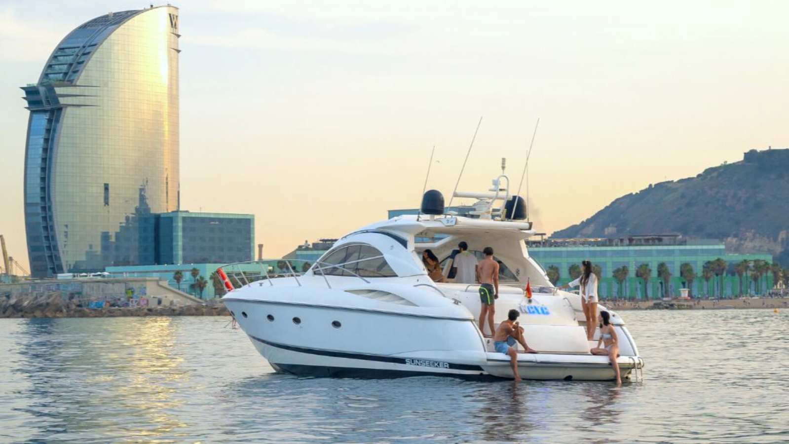 Croisière sur un yacht de luxe à Barcelone - Avec skipper