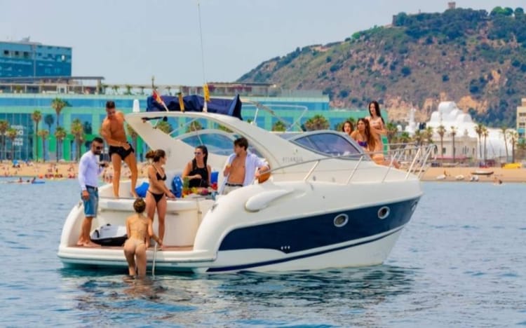 Croisière sur un yacht de luxe à Barcelone - Avec skipper