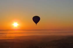 Vol en montgolfière au dessus du lac du Mas Chaban 