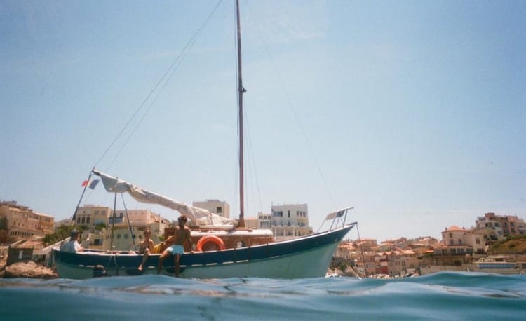Balade en bateau traditionnel - Calanques de Marseille