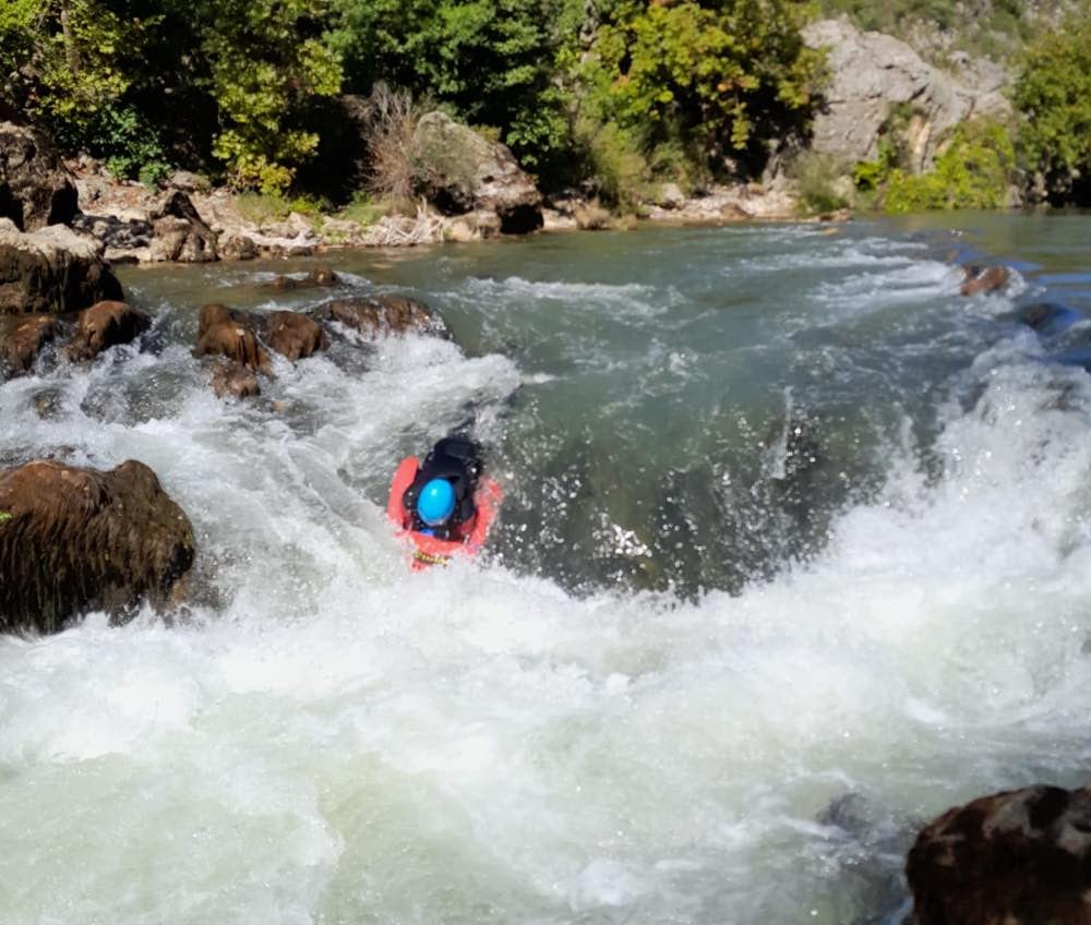Hydro speed dans les gorges du diable dans l'Hérault