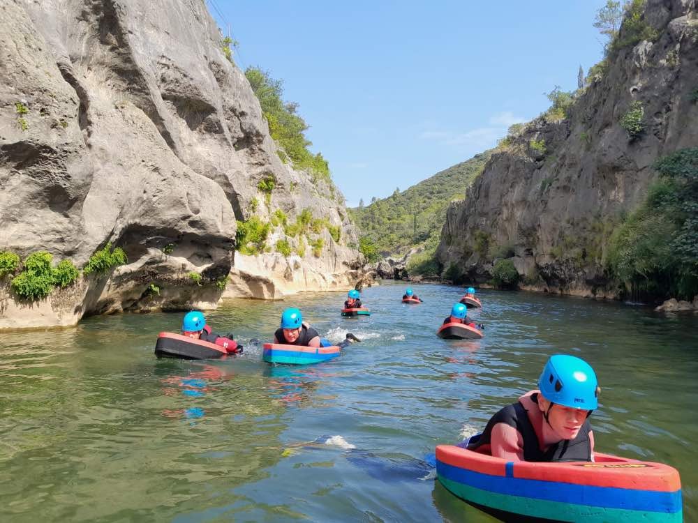 Hydro speed dans les gorges du diable dans l'Hérault