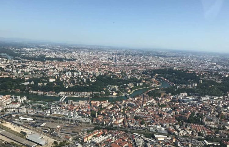 Vol en hélicoptère au départ de Vourles près de Lyon