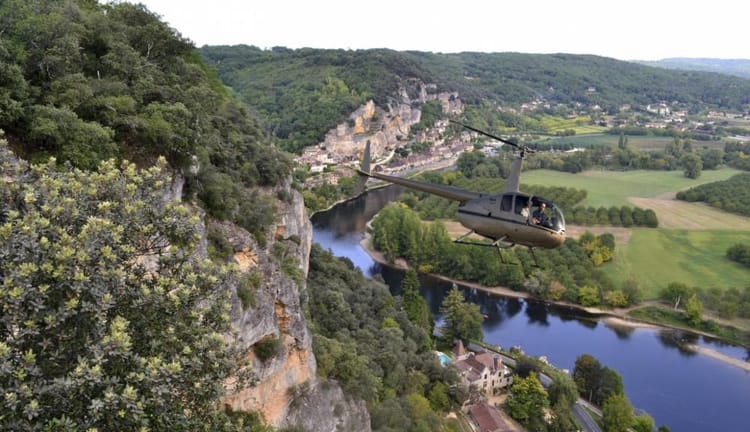 Vol d'initiation au pilotage d'un hélicoptère en Dordogne