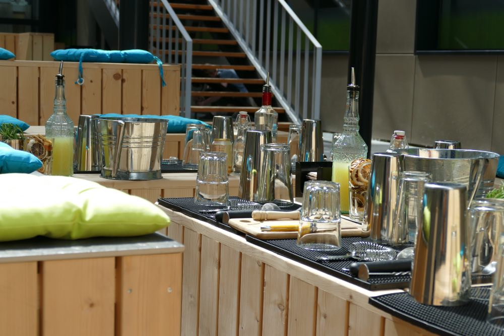 Atelier création de cocktails à domicile à Annecy 