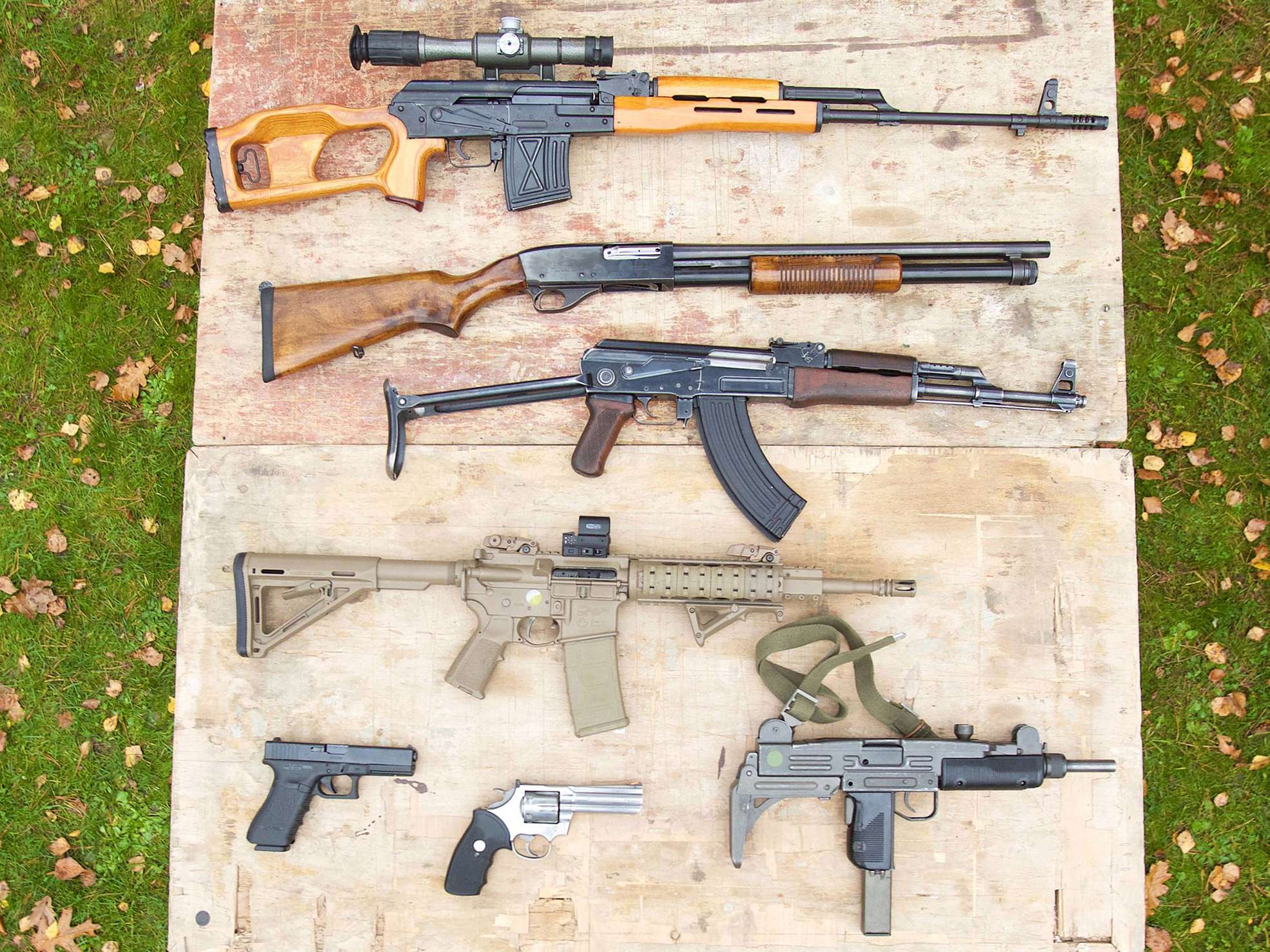 Shooting AK-47 à Prague et tir d'armes à feu - EVG, EVJF - Teambuilding 