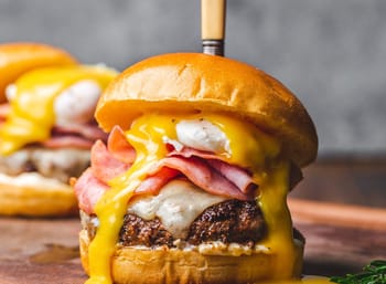Repas avec striptease à Budapest