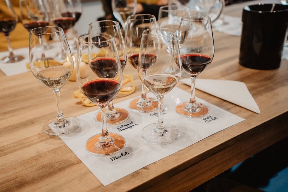 Atelier création d'un vin rouge en équipe à Bordeaux