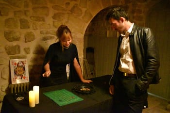 Théâtre immersif dans un casino secret à Paris pour les Team Building
