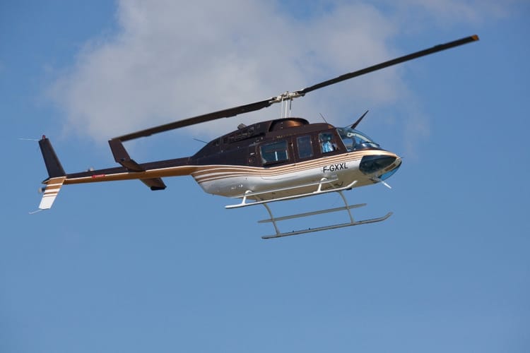 Vol d'initiation au pilotage d'un hélicoptère près de Tours