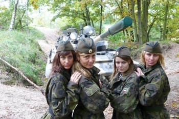 Journée d'entrainement militaire à Prague