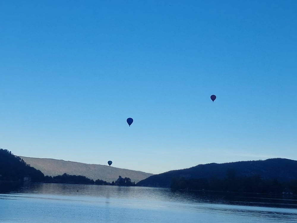 Vol en Montgolfière au dessus du lac d'Annecy, à Doussard