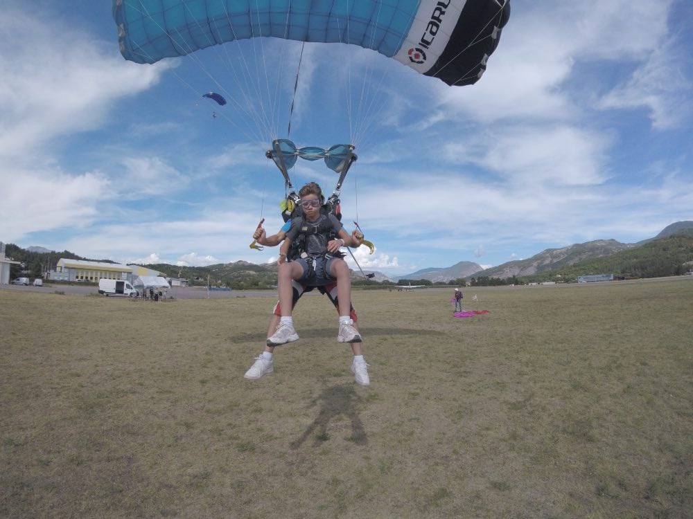 Saut en parachute près de Gap en région PACA