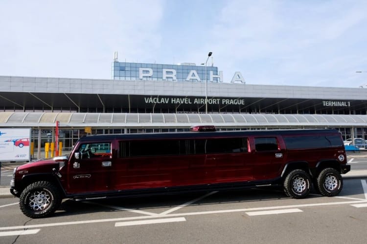 Transfert en limousine à Prague - depuis l'aéroport