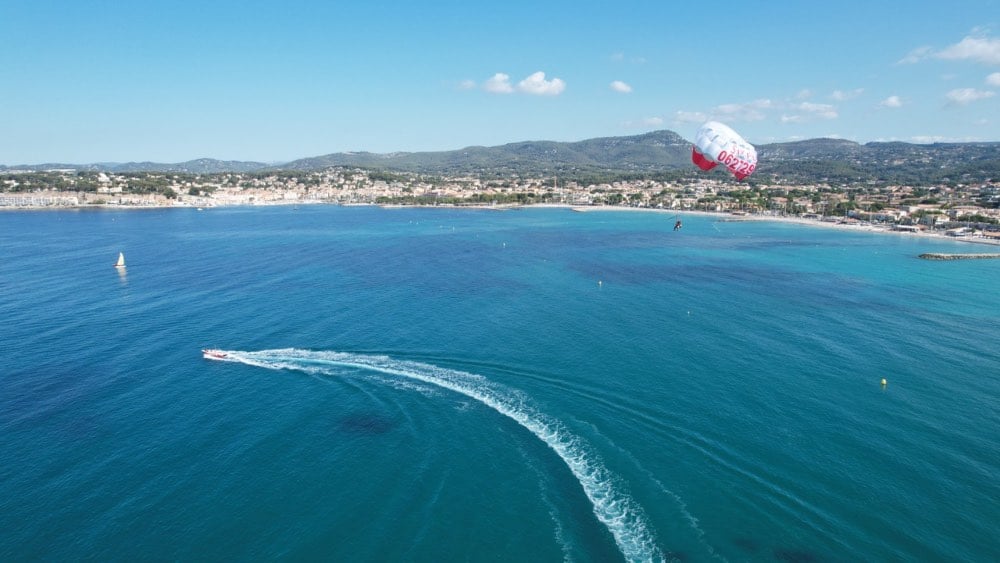 Parachute ascensionnel à Six-Fours - Baie de Sanary