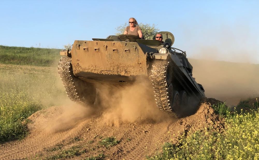Conduite de Tank à Budapest + transfert Aller-retour