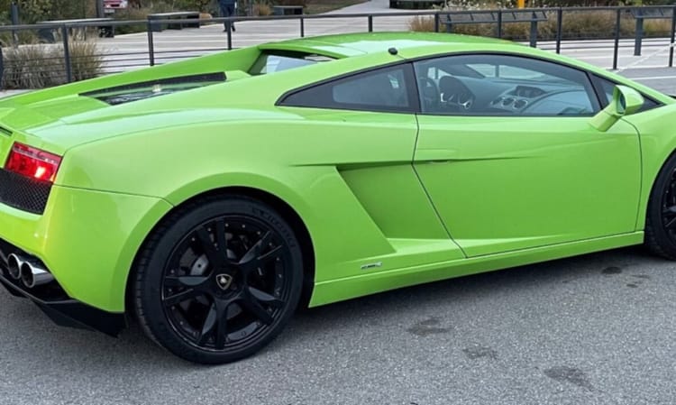 Stage de pilotage en Lamborghini à côté de Nîmes