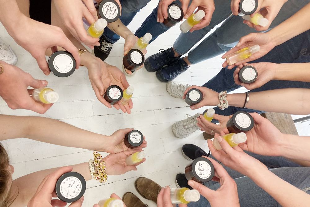 Ateliers DIY création de cosmétique, bougie et parfum à Lyon