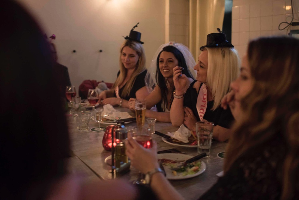 Dîner avec un show de striptease à Amsterdam