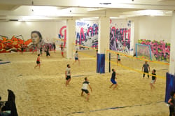 Olympiade sur une plage couverte à Paris - Team Building