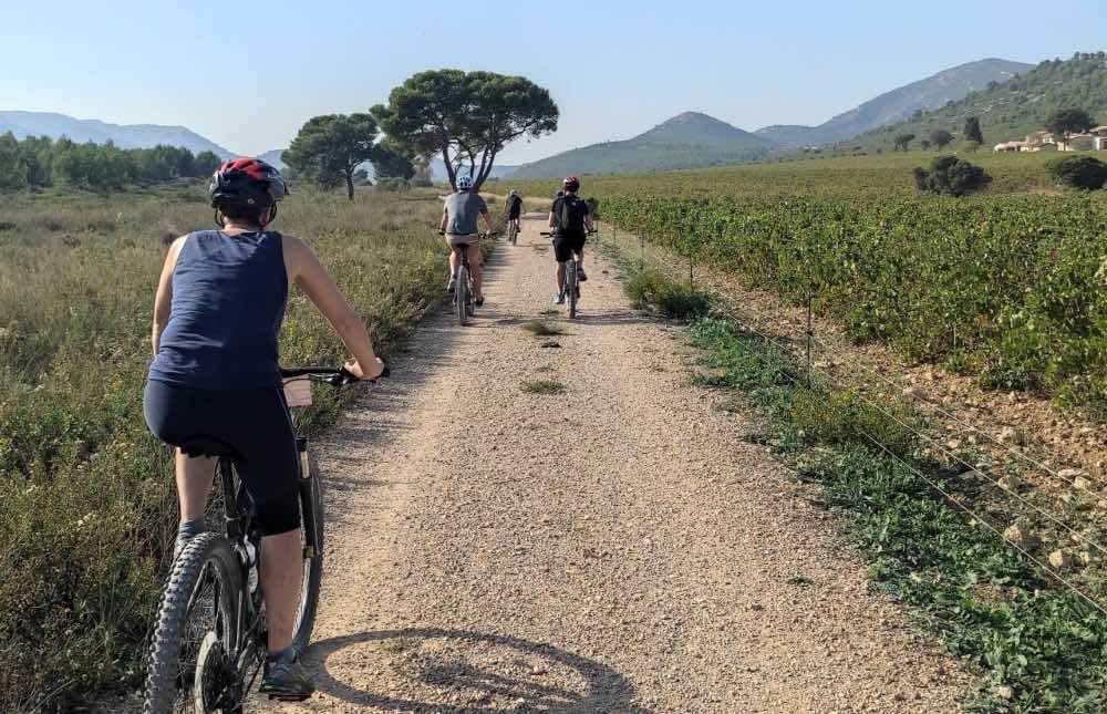 Location de VTT électrique avec guide virtuel dans les Calanques de Cassis