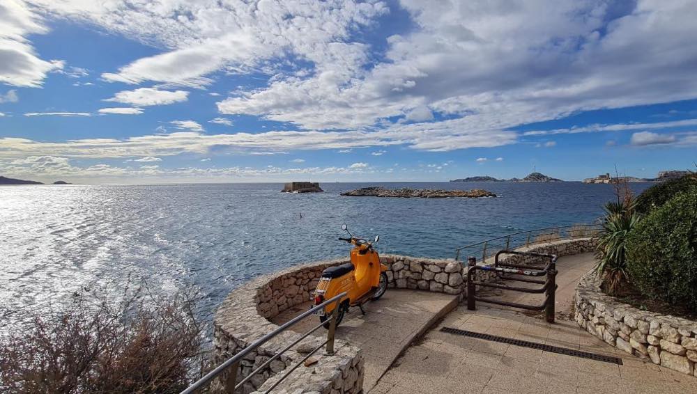 Location de scooter électrique à Marseille