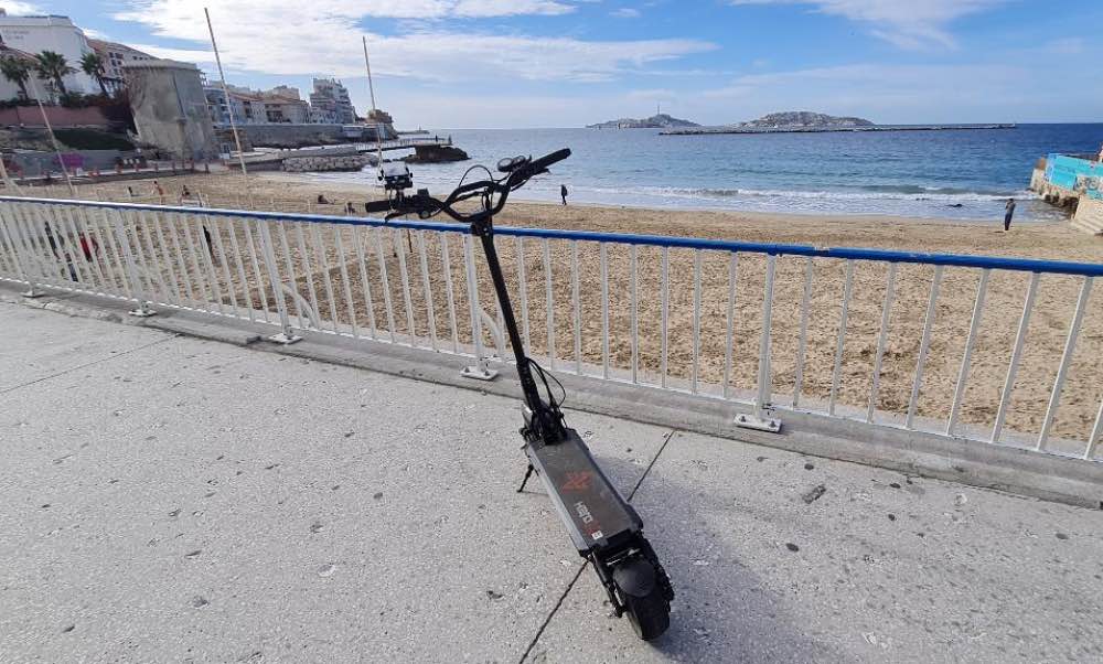 Visite du centre-ville de Marseille en trottinette électrique (avec guide virtuel)