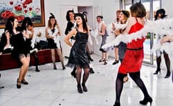 Cours d'effeuillage burlesque pour votre EVJF