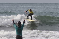 Cours de surf à côté de Porto