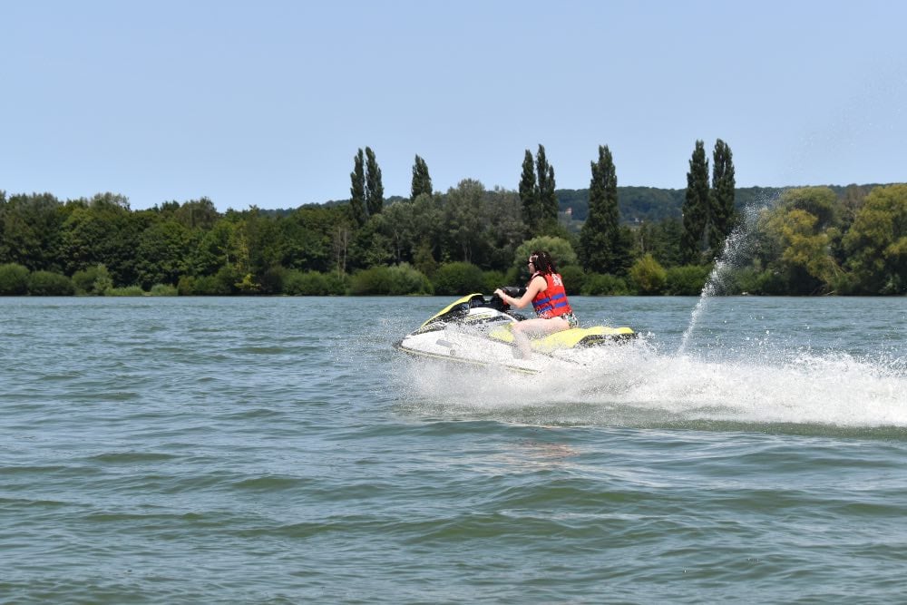 Location Jet ski - Lac de Pont L'évêque près de Deauville