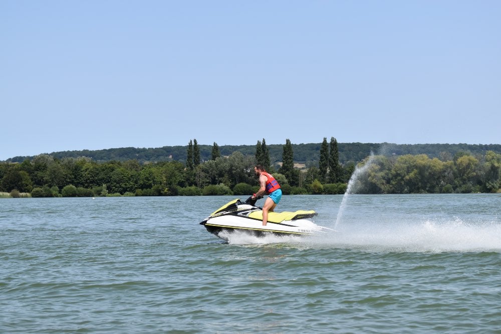 Location Jet ski - Lac de Pont L'évêque près de Deauville