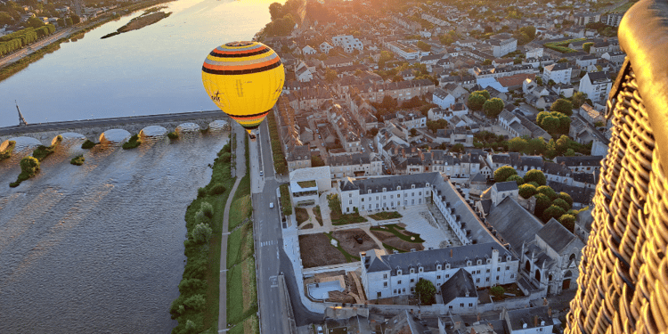 Vol en Montgolfière survol de Blois et châteaux de la Loire