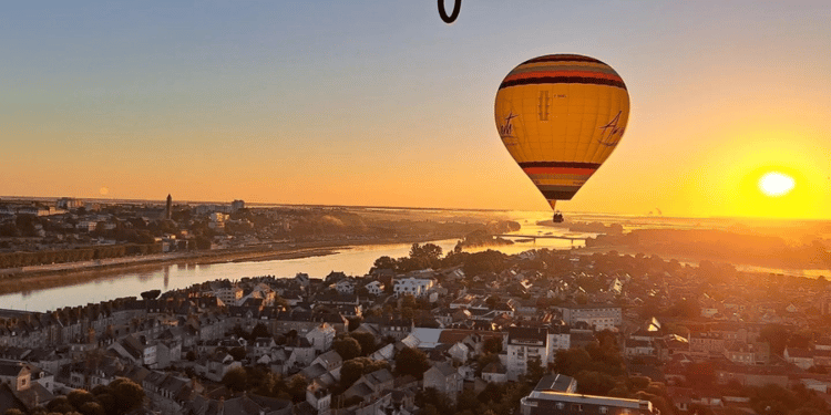 Vol en Montgolfière survol de Blois et châteaux de la Loire