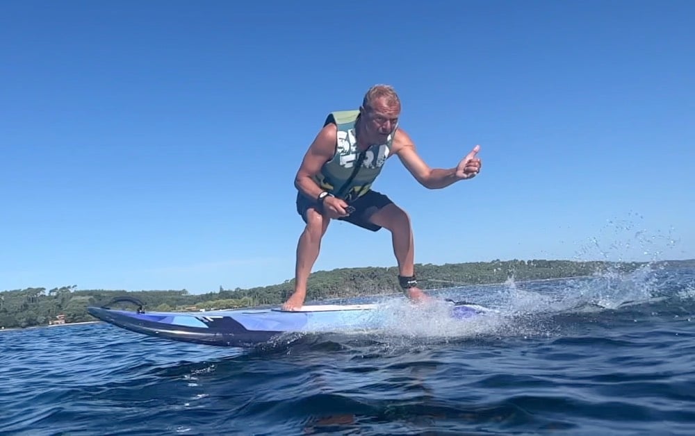 Surf électrique sur le lac de Biscarrosse