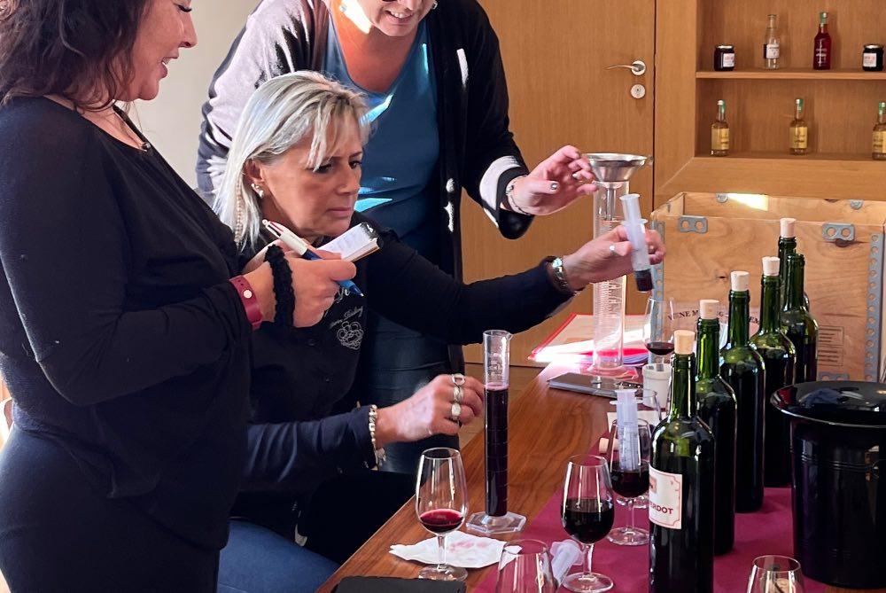 Atelier création d'une cuvée de vin pour les Team Building à Bordeaux