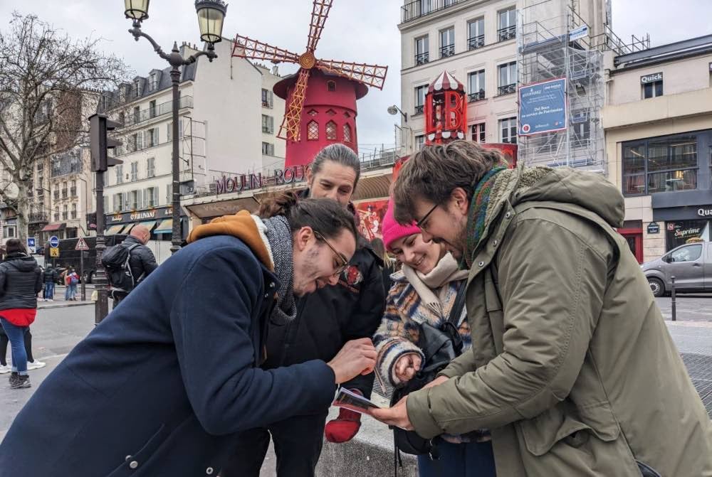 Ancien Jeu De Dés SCHUTZ BIERE D’ALSACE – Complet Avec 3 Dés Et Carte