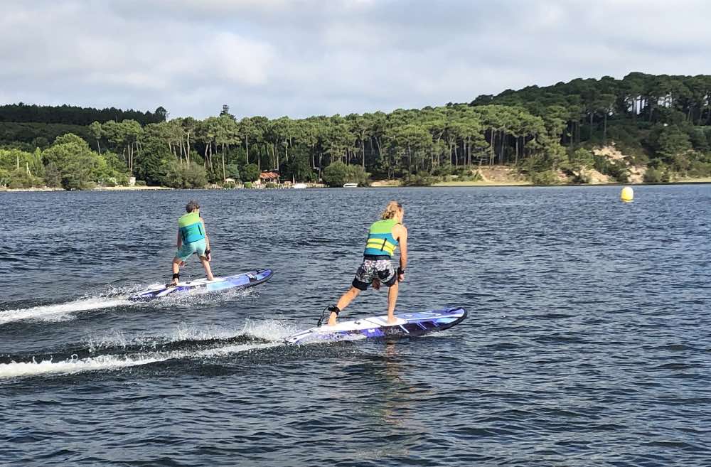 Surf électrique sur le lac de Biscarrosse