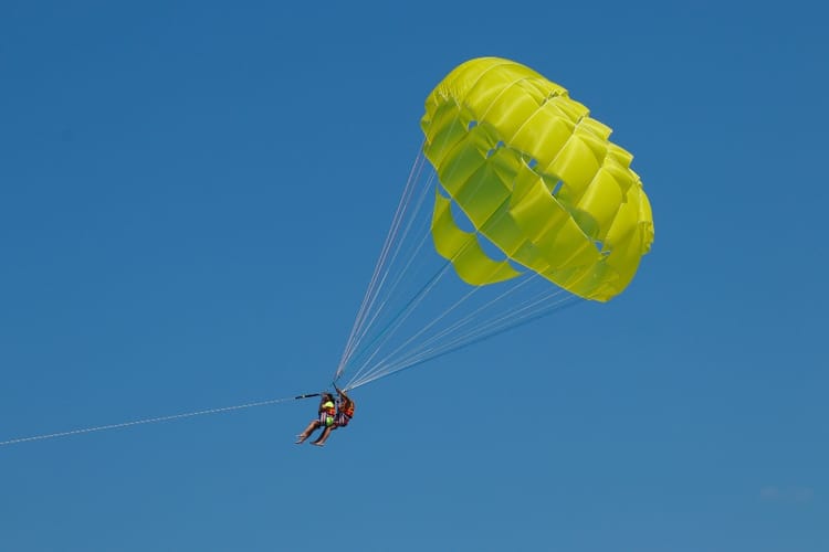 Parachute ascensionnel au Grau du Roi - Grande Motte