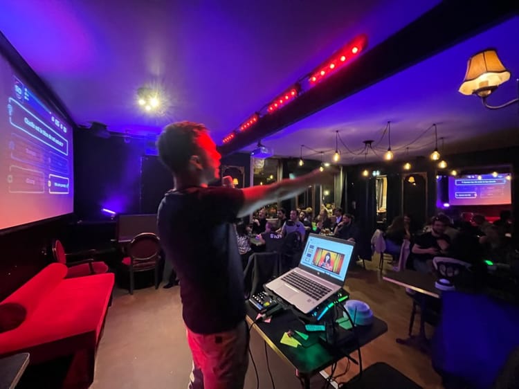 Blind Test avec buzzers et karaoké en région parisienne