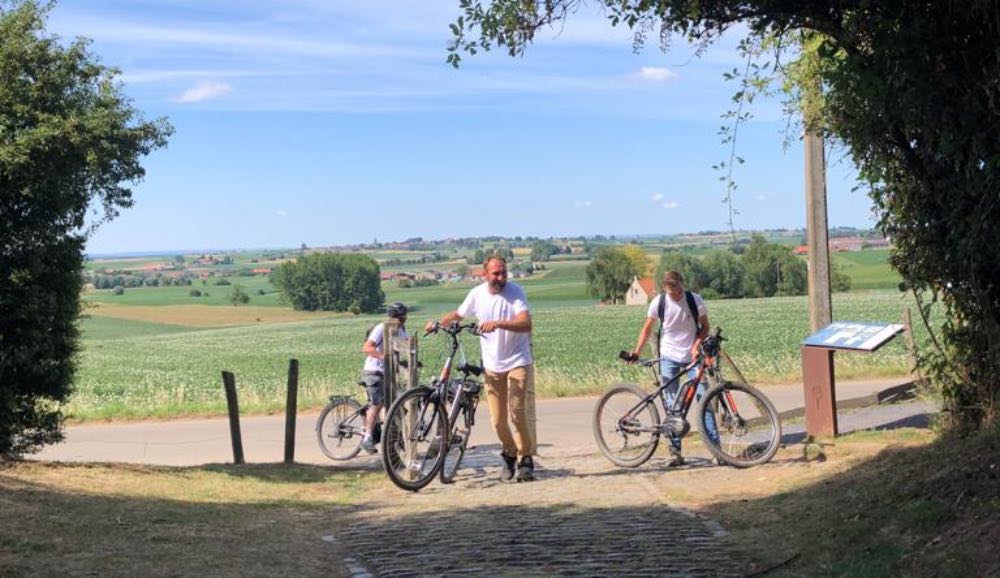 Parcours d'orientation en vélo à assistance électrique à Lille pour un Team Building