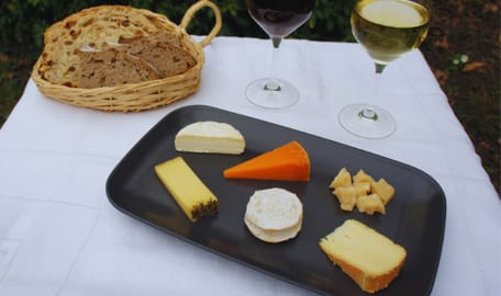 Jeux et dégustation de fromages avec vin ou bière à Paris et sa périphérie
