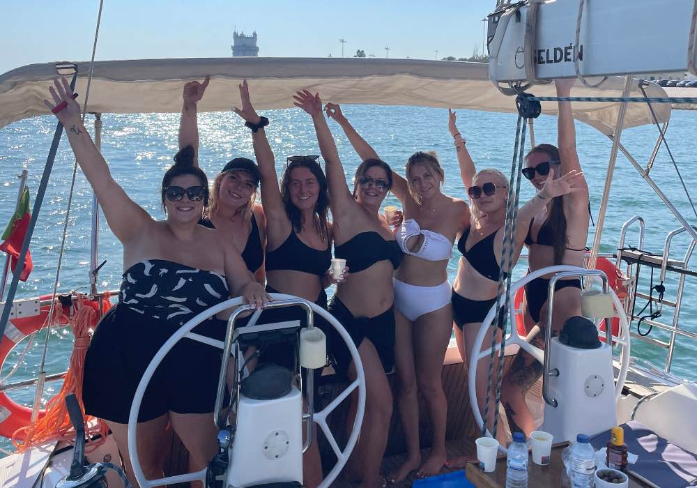 Apéro Boat à Lisbonne - EVG, EVJF - Teambuilding 
