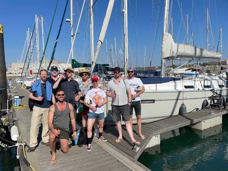 Location bateau avec skipper à Lisbonne - EVG, EVJF - Teambuilding
