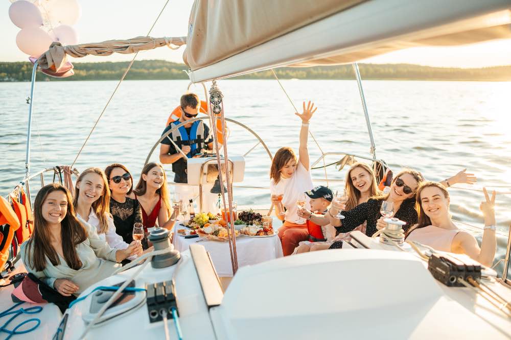 Location bateau avec skipper à Lisbonne - EVG, EVJF - Teambuilding 