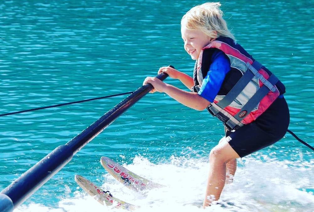 Baby Ski sur le lac de Serre Ponçon