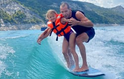 Baby Wake Surf sur le lac de Serre Ponçon