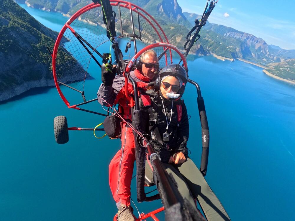 Parapente Motorisé au Lac de Serre-Ponçon près de Gap