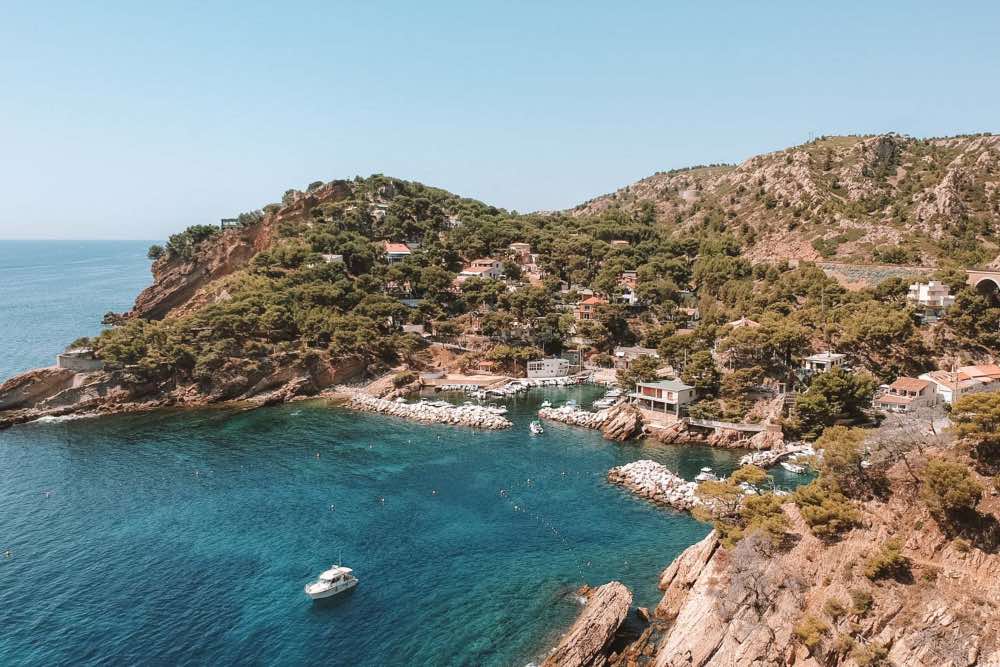 Croisière en bateau à moteur avec skipper près de Marseille