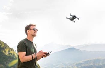 Pilotage de drone et activités de plein air près de LYON